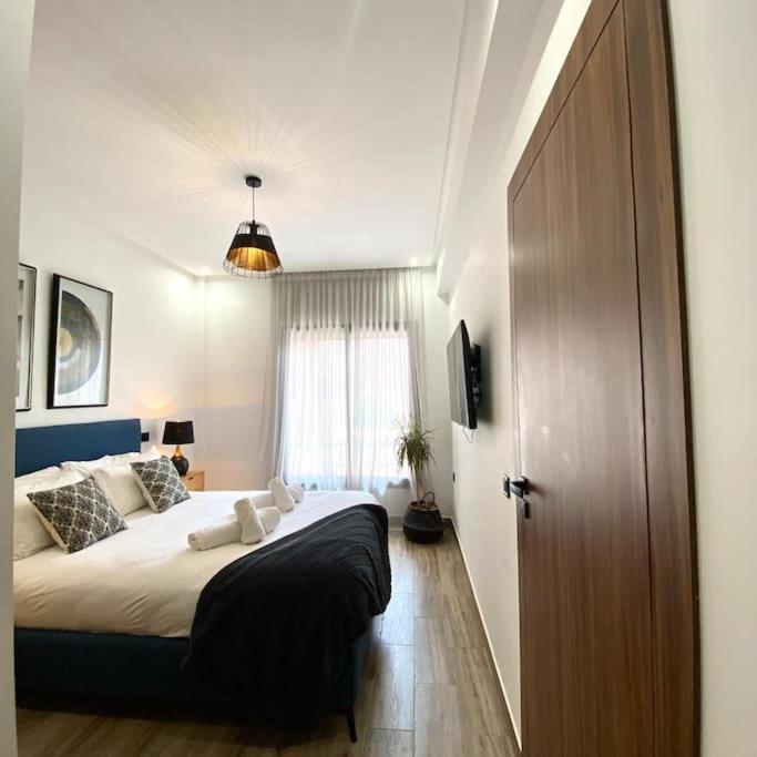 2 Bed With Rooftop Pool & Gym Downtown Marrakech * Marrakesh