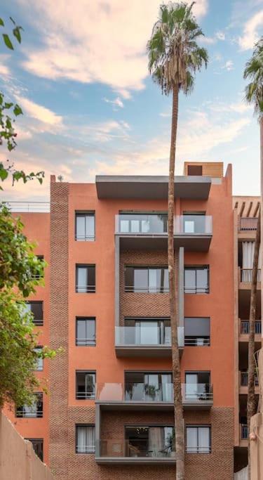 2 Bed With Rooftop Pool & Gym Downtown Marrakech Appartement *